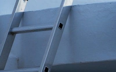 Avoid These 3 Dangers of Window Cleaning in Westlake, OH